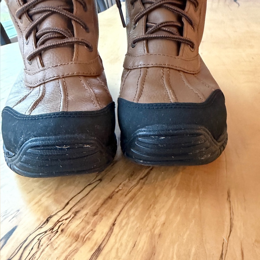 UGG Women's Chestnut Brown Shearling-Lined Winter Boots- Adirondack - Picture 8 of 11